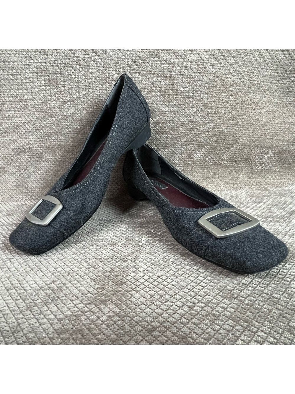 Liz Claiborne Gray Buckle Ballerina Flats size 10 EUC - Picture 1 of 16